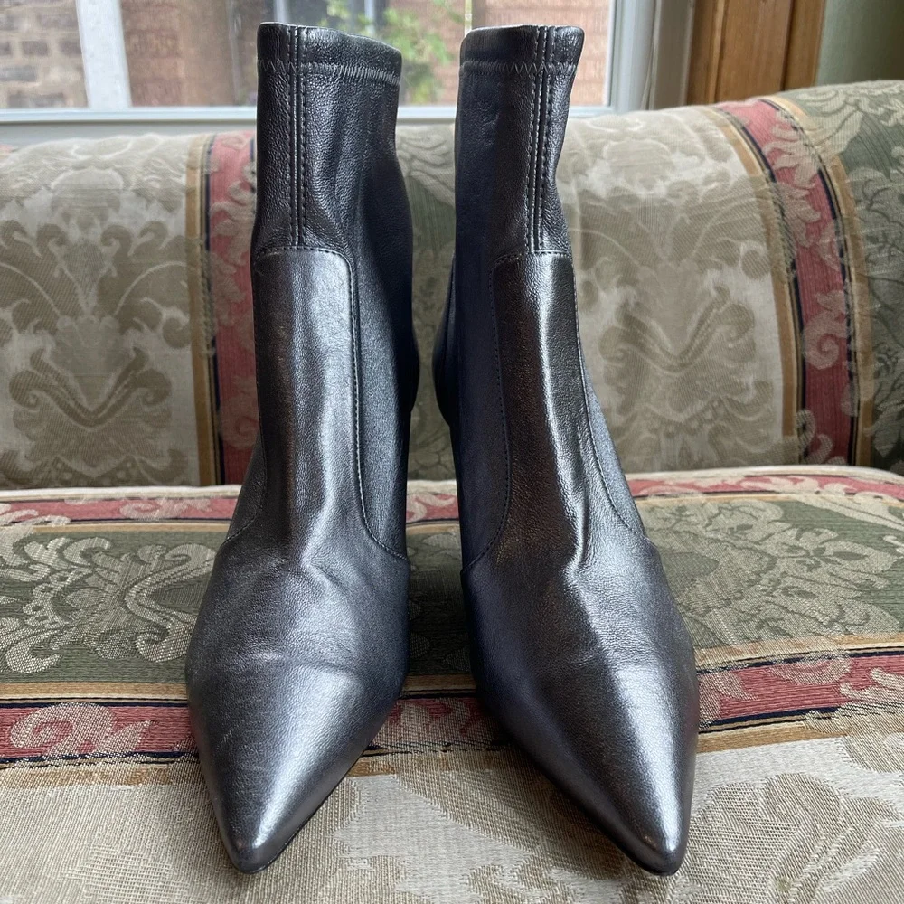 STUART WEITZMAN Metallic Block Heel Sock Booties. Size 8
 N1-10 - Picture 5 of 8